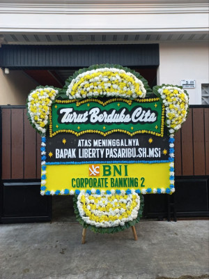 Papan Bunga Duka di Nganganaumala