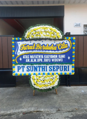 Papan Bunga Duka di Nganganaumala