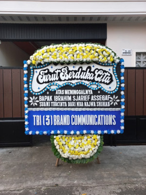 Papan Bunga Duka di Nganganaumala